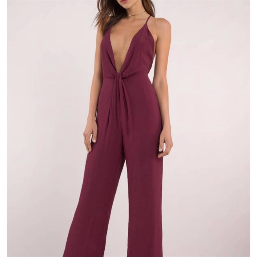 EUC TOBI WINE LOW CUT JUMPSUIT SZ SMALL
